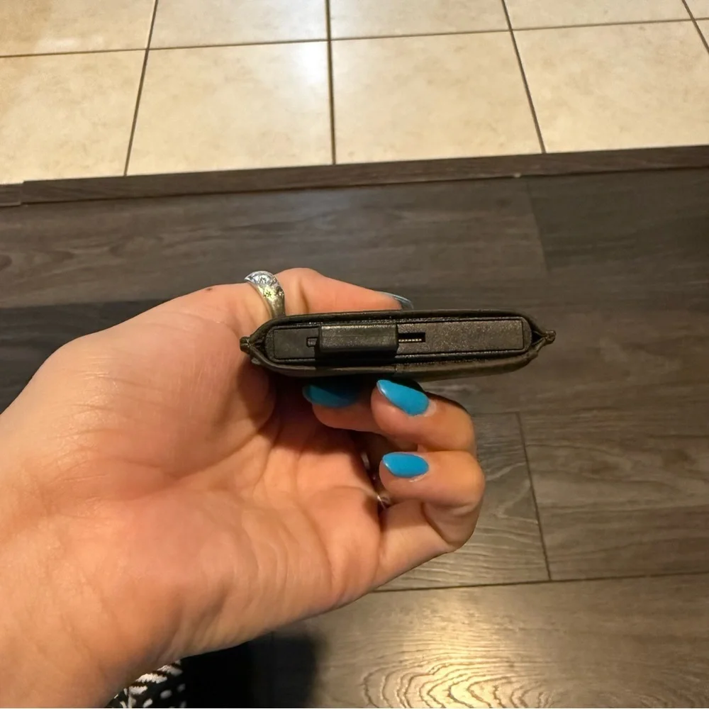 ANDAR Black Leather Key & Card Holder - Picture 5 of 5